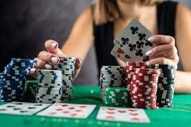 Live dealer interface showing bet placement, balance, and game information